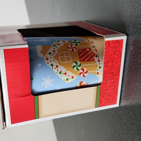 NIB Christmas Mug from Greenbrier International - Picture 4 of 6